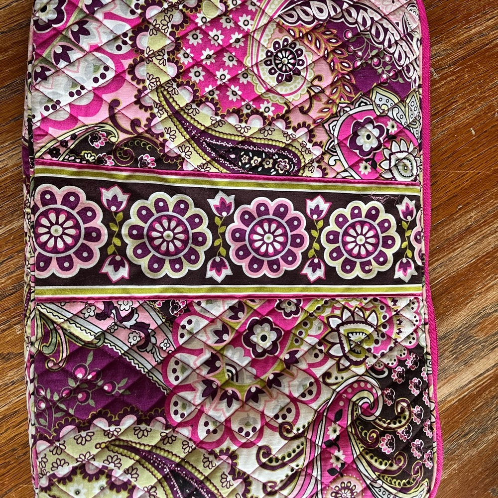 VERA BRADLEY LAPTOP CASE!!